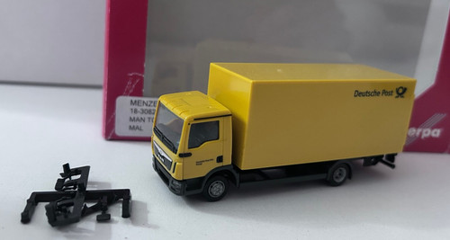 Herpa 308212 man - herpa, 1:87